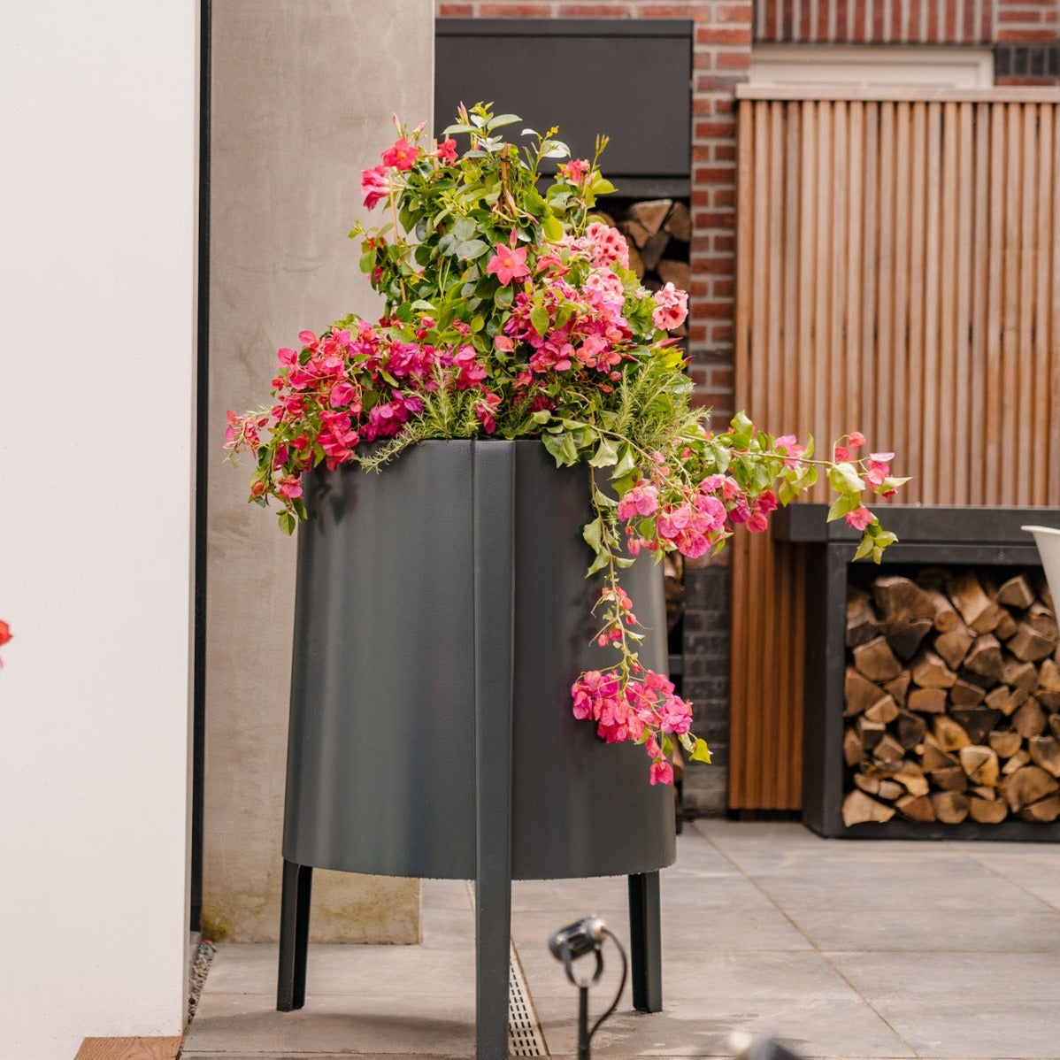 Adezz Aluminium Botan Planter (10148547002561)