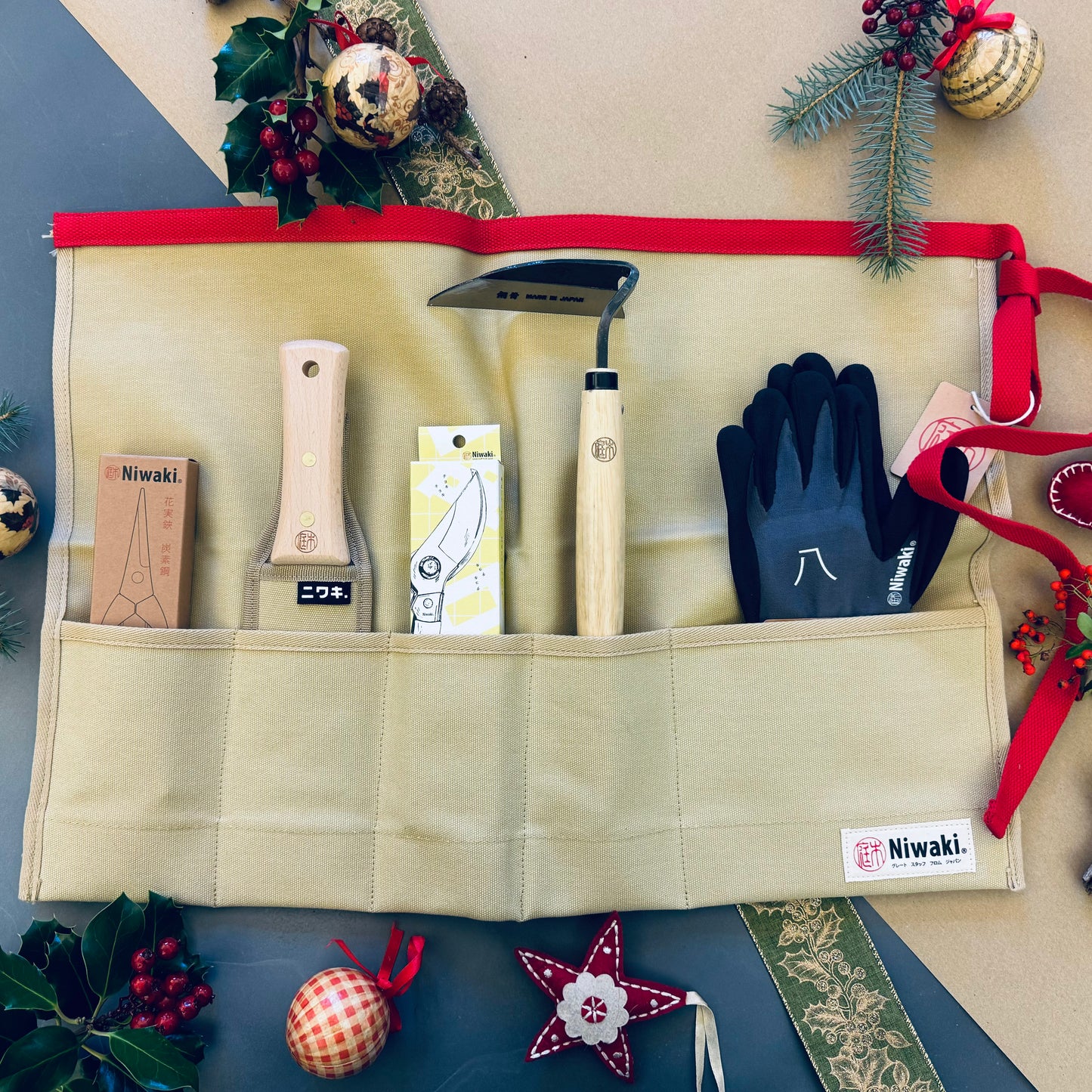 Niwaki 'Tooled Up Roll' Gift Set by Urban Grow (9956676337857)