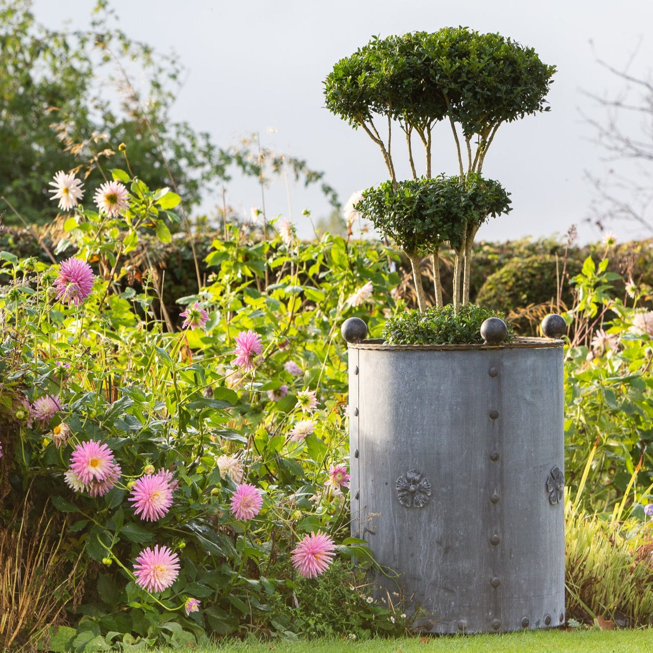 Arthur Jack Traditional Round Steel Planter (7702021931201)