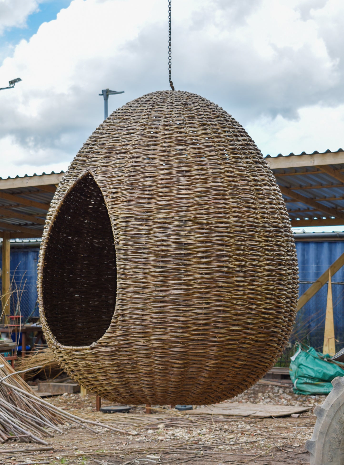 Woven Willow Freestanding Nest Pod (15065105236353)