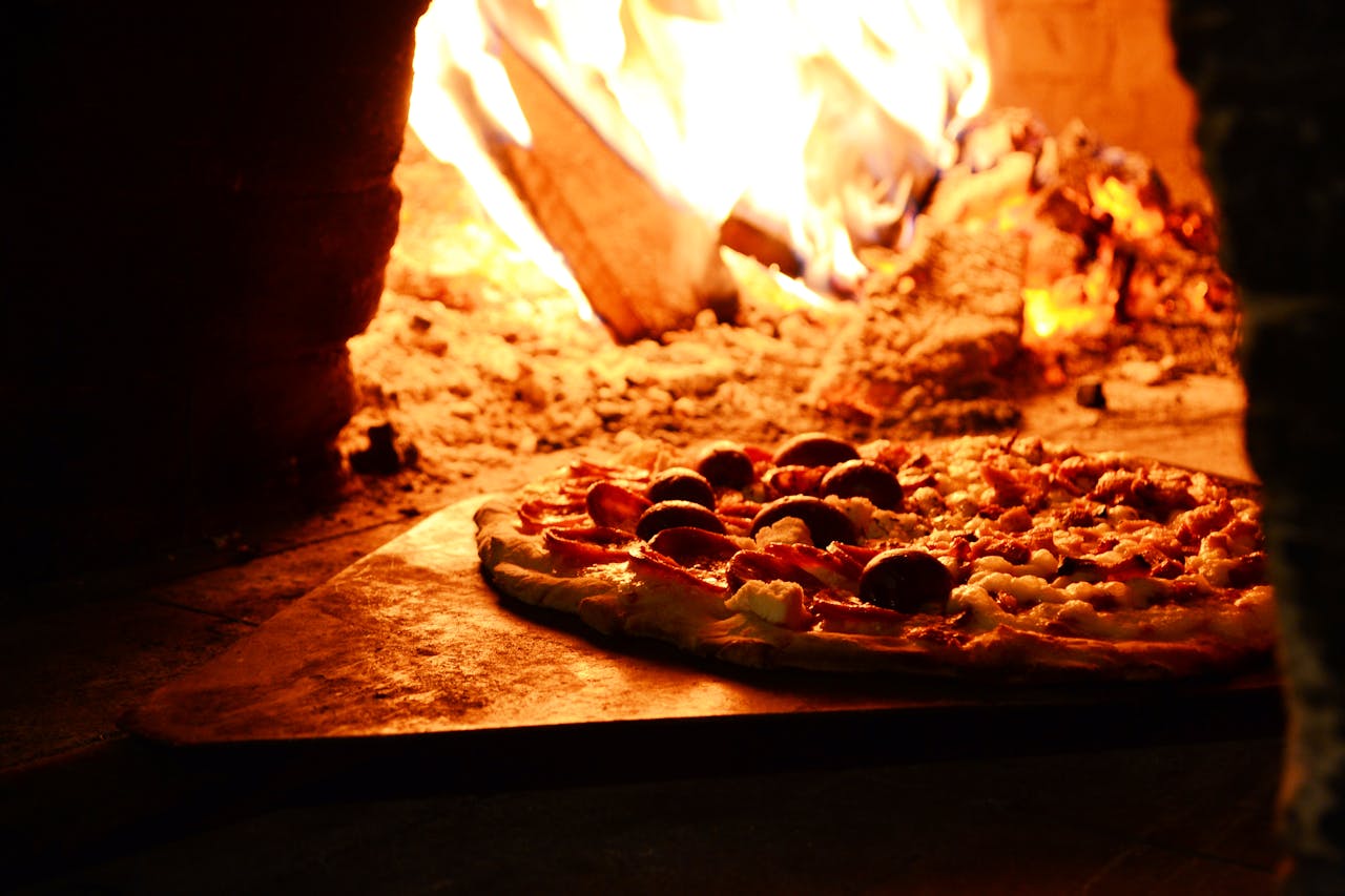 Corten steel pizza oven for outdoor cooking