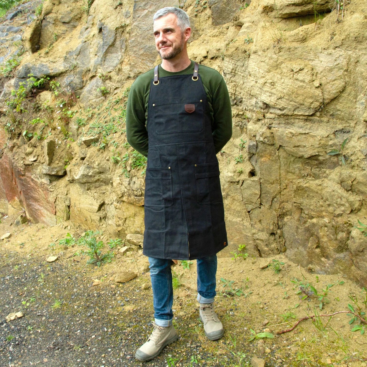 ALASKAN MAKER Gardener's long split apron (7526034473153)