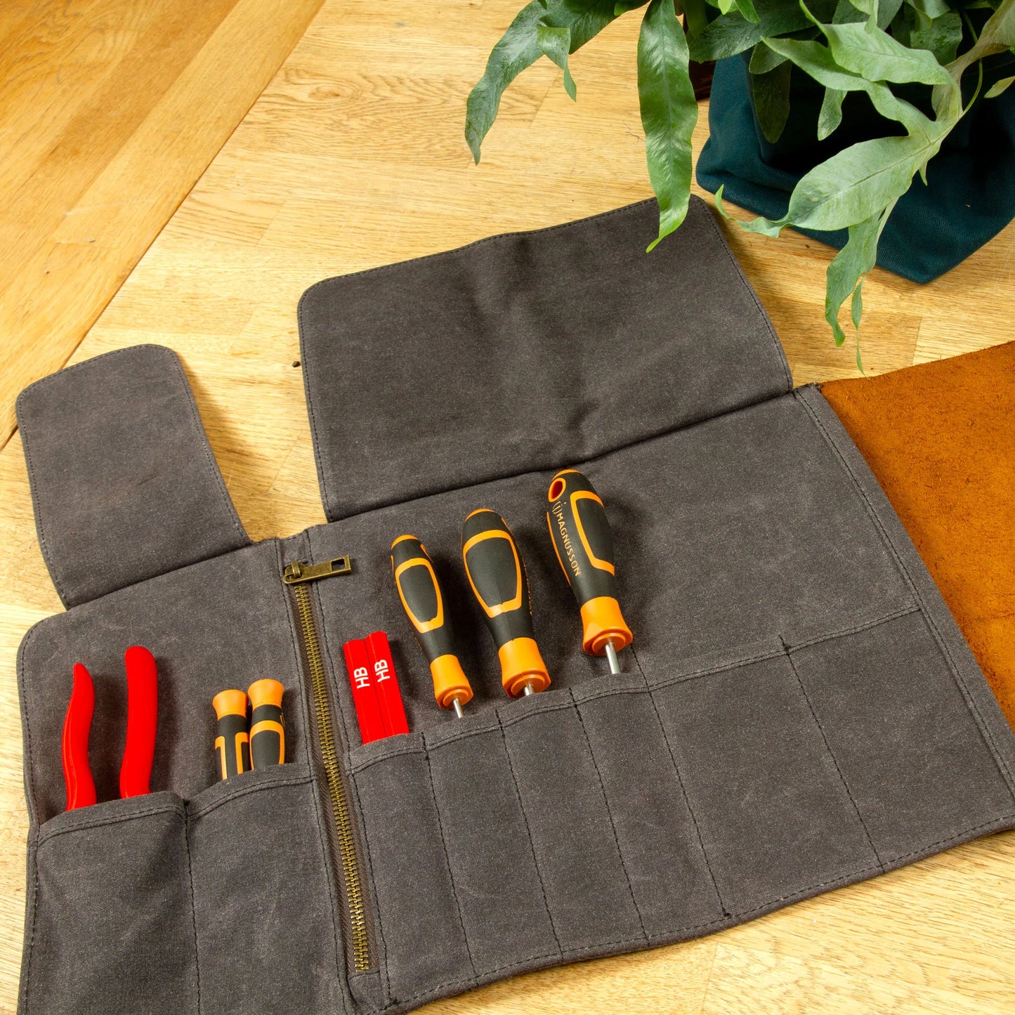 ALASKAN MAKER Canvas Tool Roll (7526036373697)