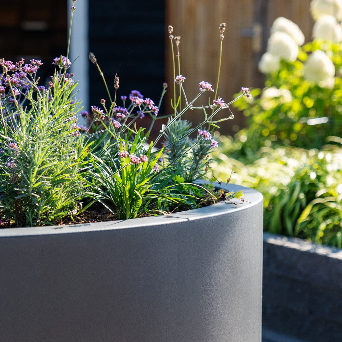 Why choose powder coated planters?