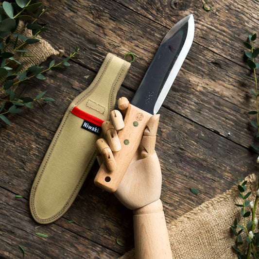 Niwaki Hori Hori Pro Japanese Trowel & Canvas Holster