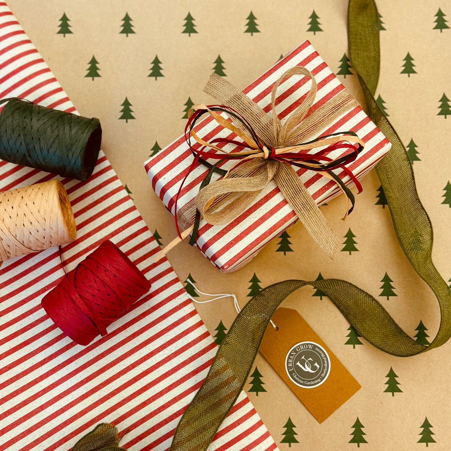 Festive Gift Wrapping Service (14852076896641)