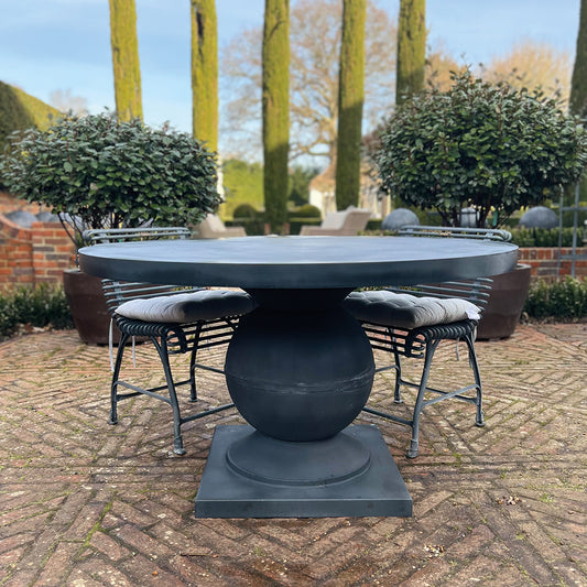 Luna Round Dining Table