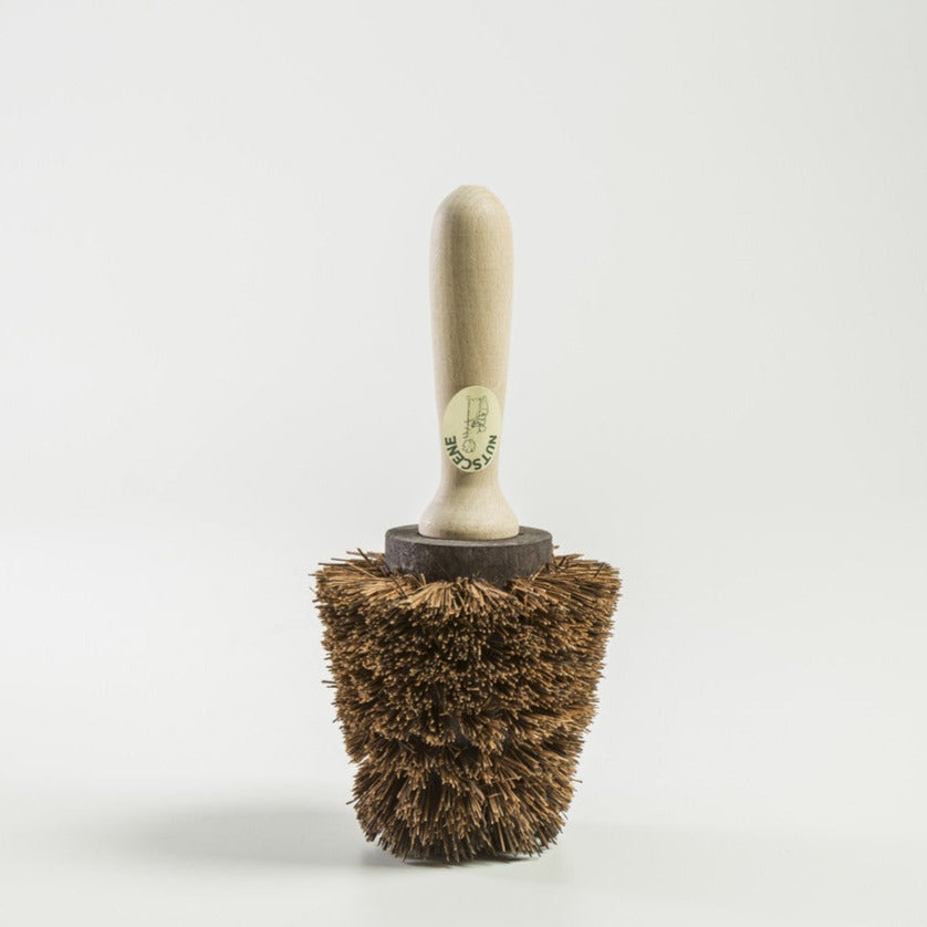 Nutscene Plant Pot Scrubbing Brush