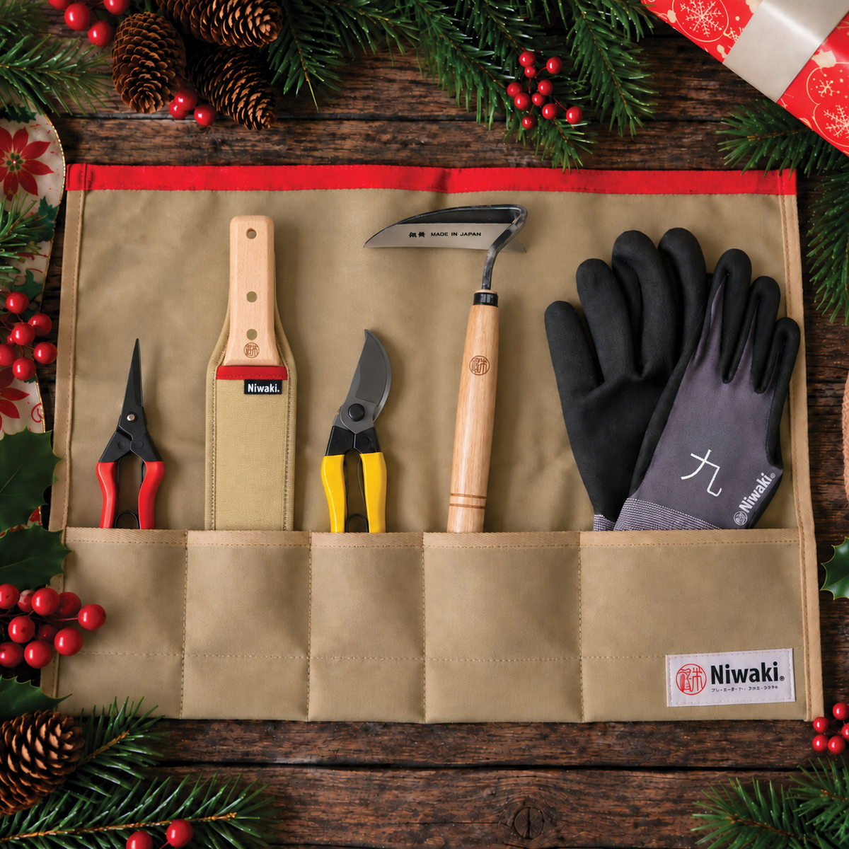 Niwaki 'Tooled Up Roll' Christmas Gift Set