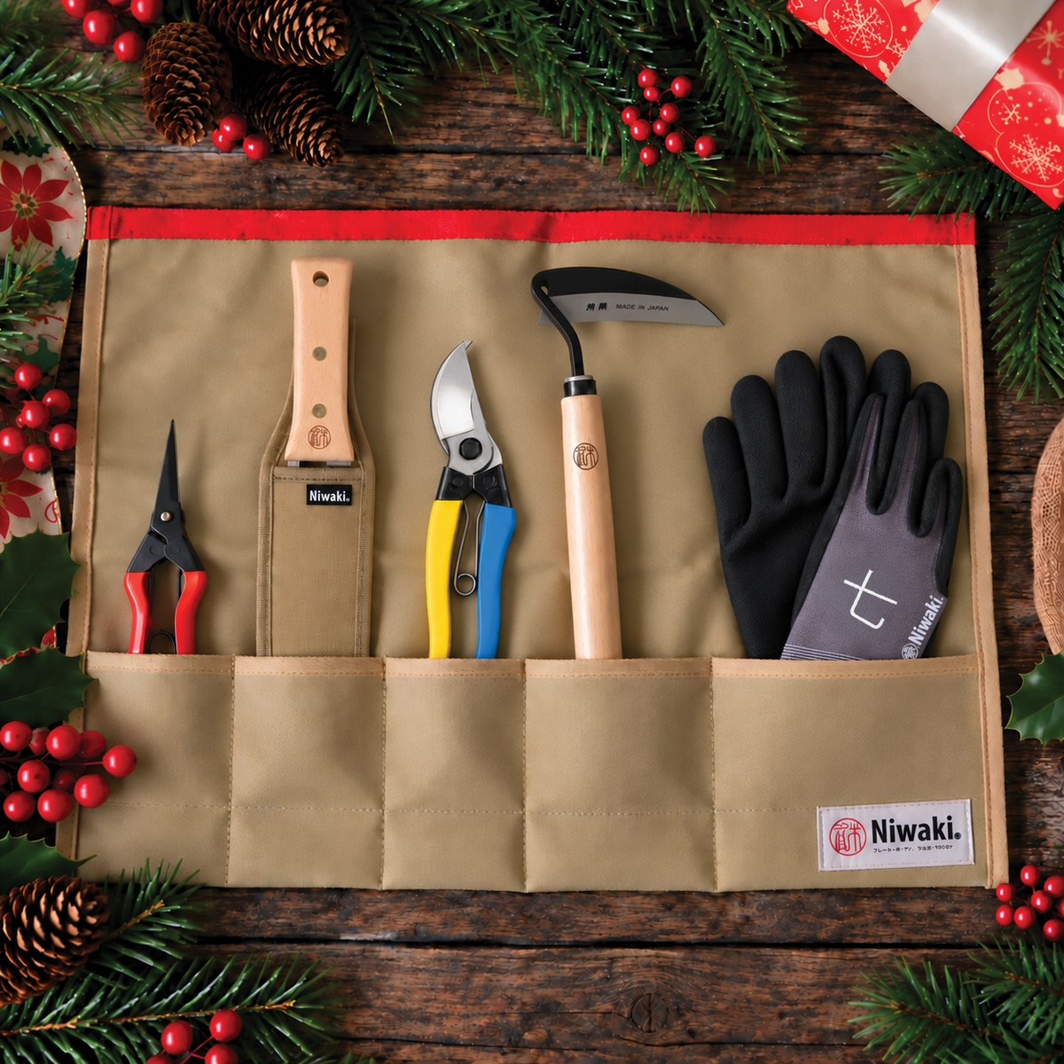 Niwaki 'Tooled Up Roll' Christmas Gift Set