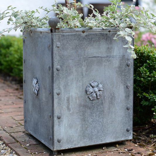 Arthur Jacks Traditional Steel Planter (7701944631489)