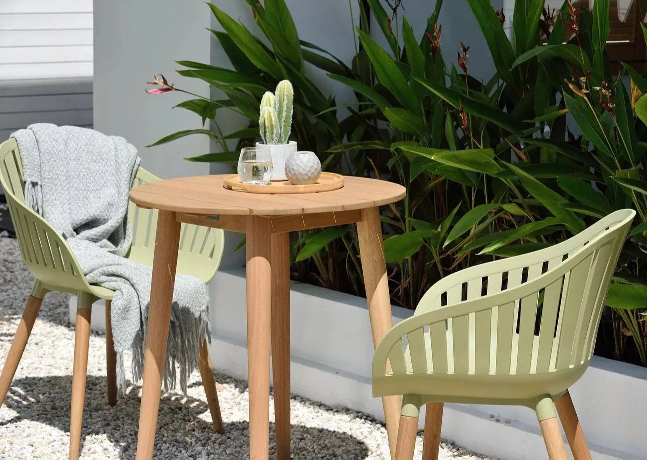 Nassau Garden Round Bistro Set Social Plastic