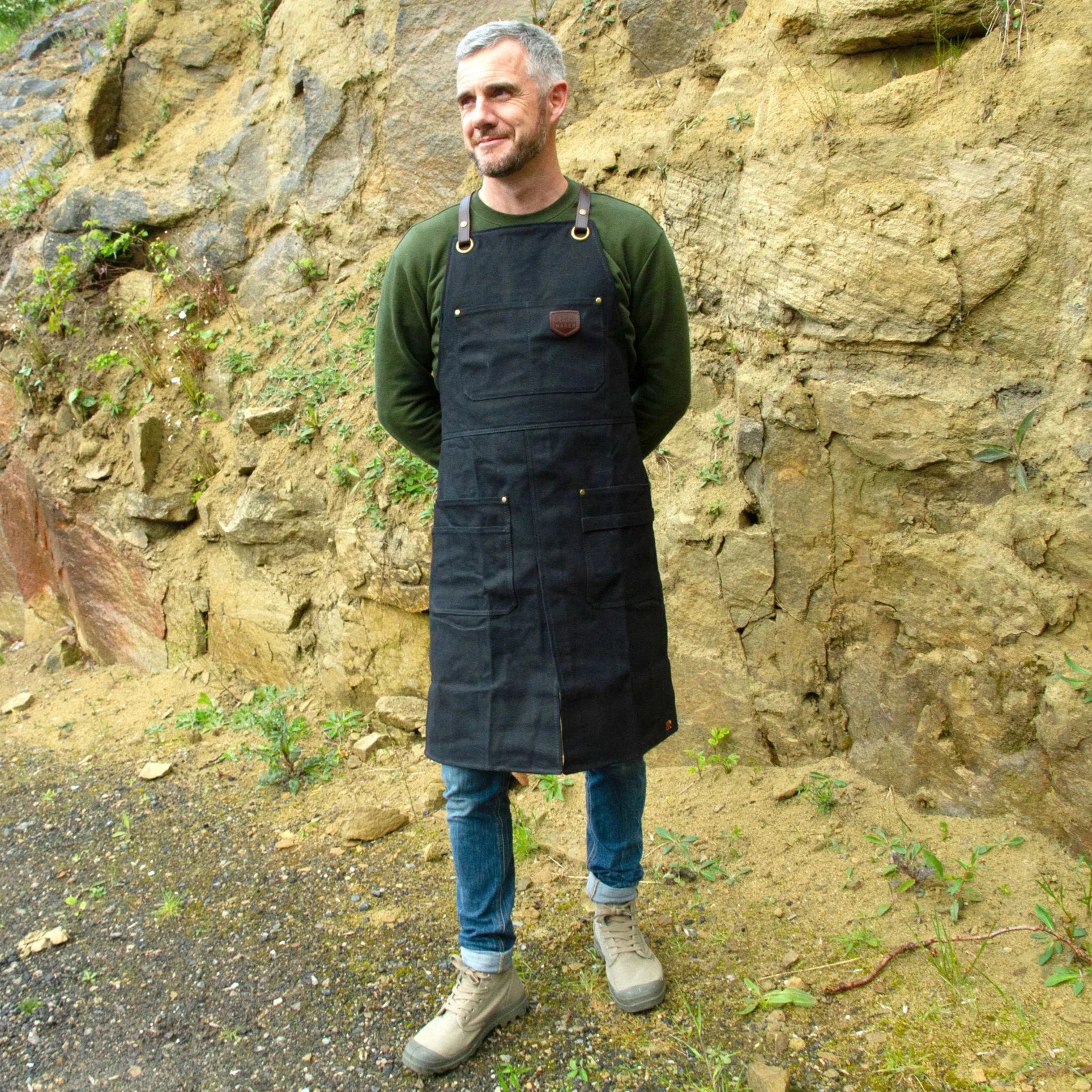 ALASKAN MAKER Gardener's long split apron (7526034473153)